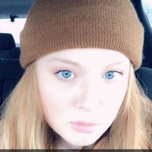 Meet your Posher, Rebecca